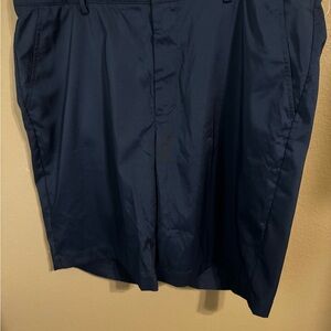Men's Greg Norman Shark Collection Navy Blue Golf Shorts Size 38” Waist.